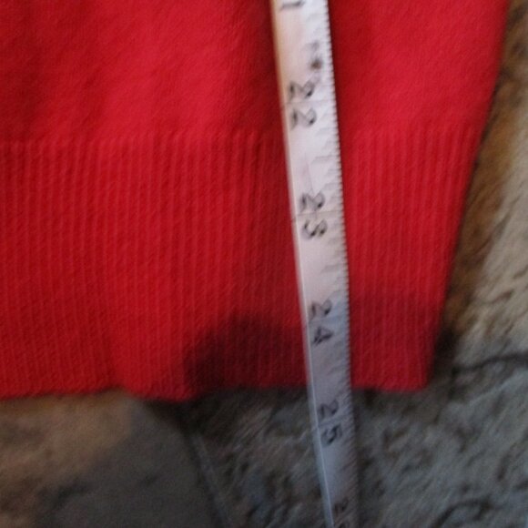 Lambswool V-neck Argyle sweater Size Smalll - Picture 6 of 7